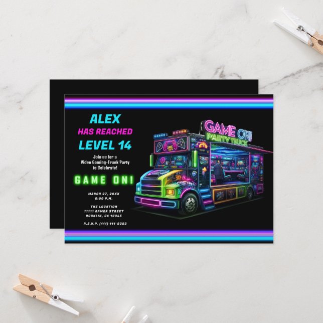 Game on! Spelbil Lastbil TV-spel Födelsedagsfest Inbjudningar (Fram/Back In Situ)