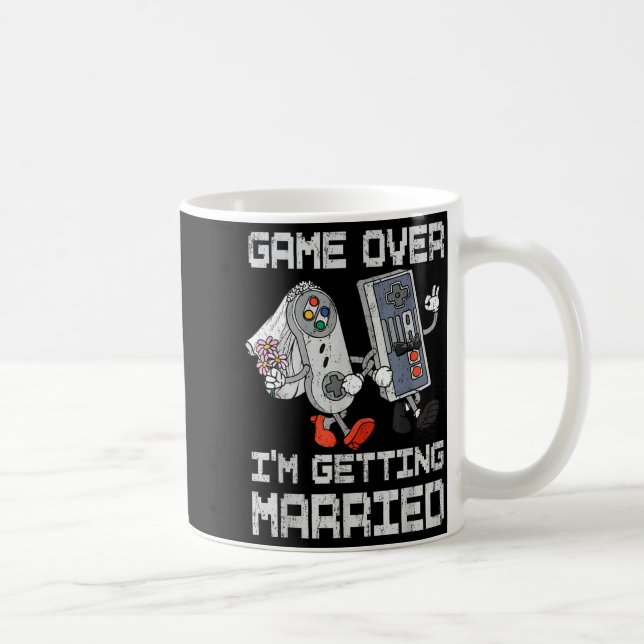 Game over giftar sig datorspelsbrudgum möhippa kaffemugg (Höger)