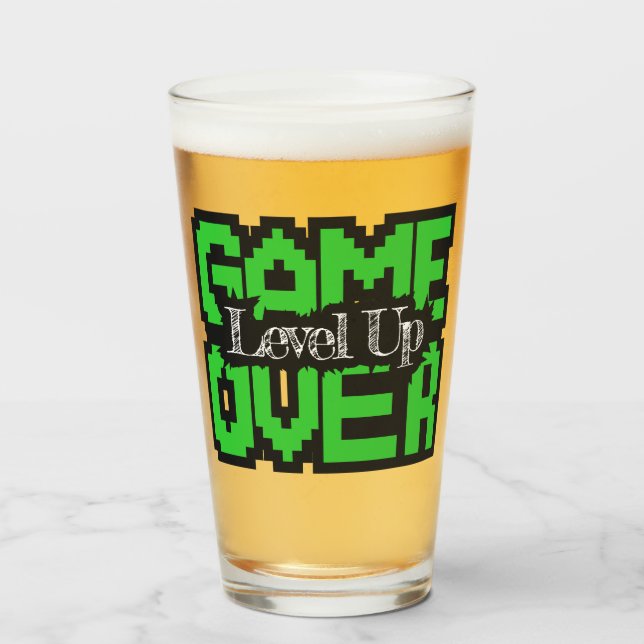Game Over, Level Up: Retro Pixel Sandbox Äventyr Glaskopp (Framsida fylld)