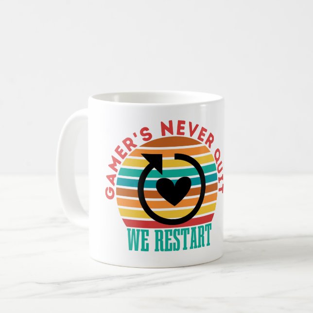 GAMER ÄR ALDRIG FULLT - VI STARTAR OM - GAMING NER KAFFEMUGG (Framsida vänster)