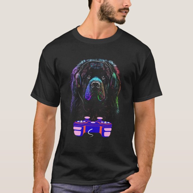 Gaming Newfoundland Dog Player Animal Video Gamer  T Shirt (Framsida)
