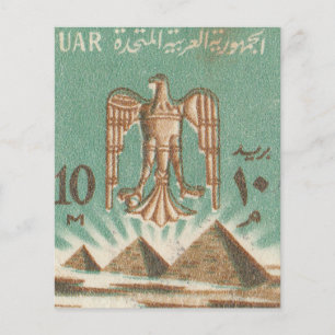 Gamla afrikaner lägger ut frimärke med pyramider