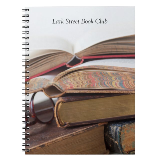 Gamla bokar med glasögon anteckningsbok (Framsidan)