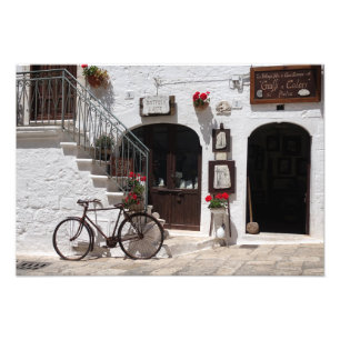 Gamla cyklar och storefront i Apulia Fototryck