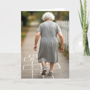 Gamla Dam spelar Hopscotch Birthday Humor Kort