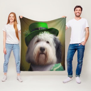Gamla engelska Sheepdog i St. Patrick Dress Fleecefilt