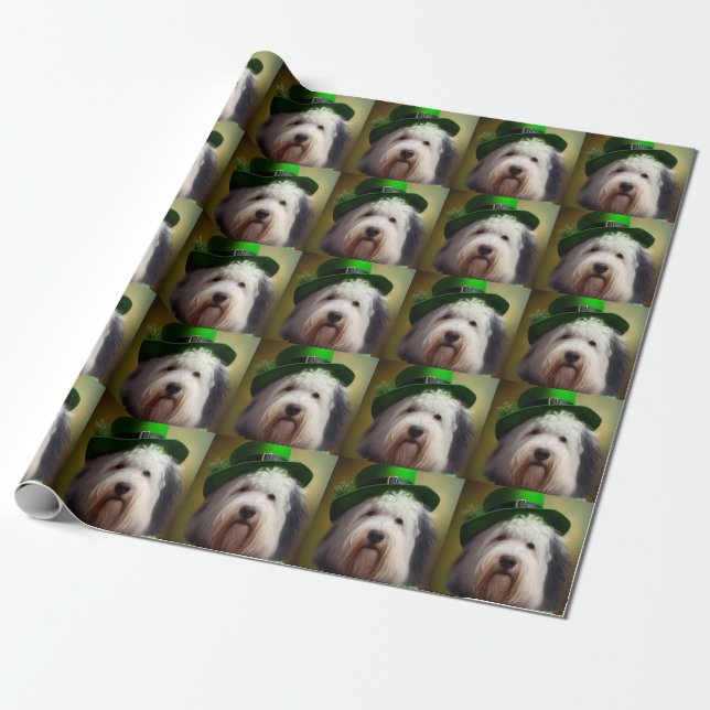 Gamla engelska Sheepdog i St. Patrick Dress Presentpapper (Utrullad)