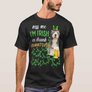 Gamla engelska Sheepdog Kiss Me jag är Irish eller T Shirt