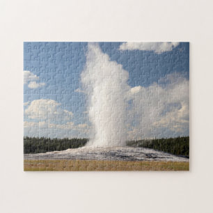 Gamla Faithful Geyser i nationalparken Yellowstone Pussel