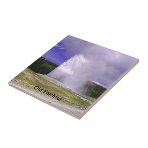 Gamla Faithful in Yellowstone nationalpark Kakelplatta