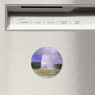 Gamla Faithful in Yellowstone nationalpark Magnet