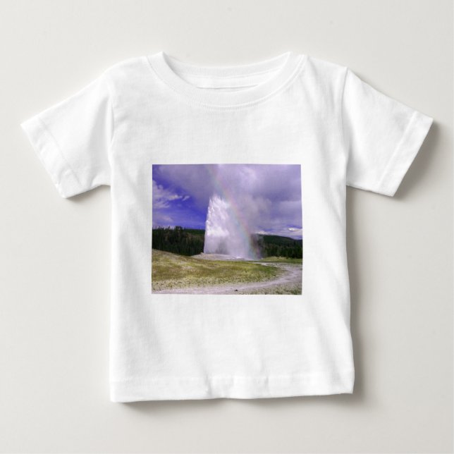 Gamla Faithful in Yellowstone nationalpark T Shirt (Framsida)