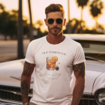 "Gamla fashioned" Cocktail Birthday T Shirt<br><div class="desc">Den här skjortan ger en perfekt till hedersgästen. Skål till ett annat år äldre och förhoppningsvis klokare. En födelsedag kommer bara gång om året. Gör den till gnistra, gör den storslagen och gör den tidlös med ett gammalt gammalmodigt Cocktail-tema. Ljugit från en spridning av fasta traditioneller" med bourbon-alternativ, bitter, sockerbitar...</div>