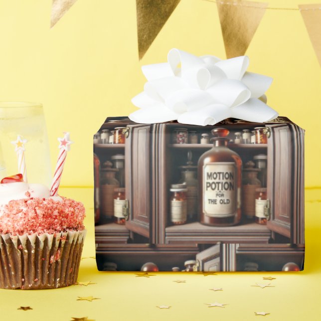 Gamla Flaska i ett läkemedelsskåp Presentpapper (Födelsedagsfest)