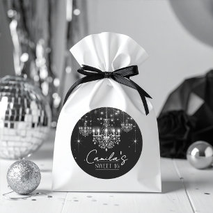 Gamla Hollywood B & W Chandelier Sweet 16 ID1108 Runt Klistermärke
