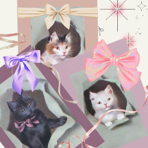 Gamla kattungar bryter igenom presentpapper söta