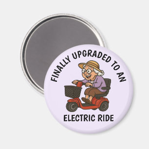 Gamla kvinnor på Scooter Magnet