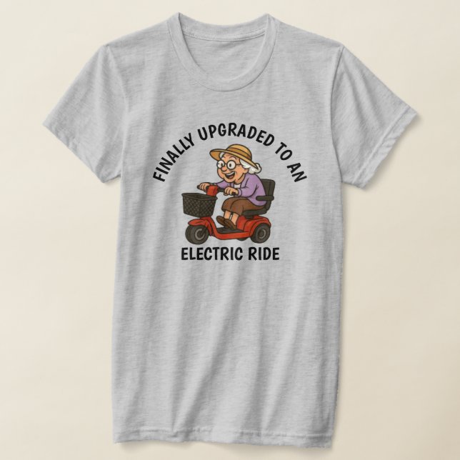 Gamla kvinnor på Scooter T Shirt (Laydown)