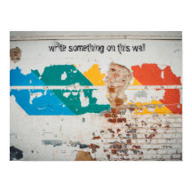 Gamla målade väggar med graffiti