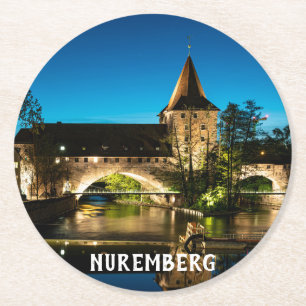 Gamla medeltida bron nattetid i Nürnberg Underlägg Papper Rund