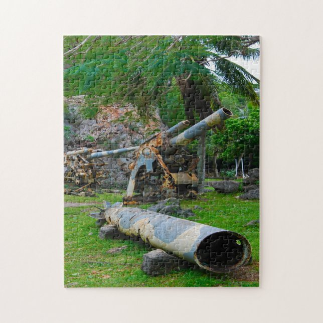 Gamla militärartilleriet. Saipan Mariana-öarna Pussel (Vertikal)