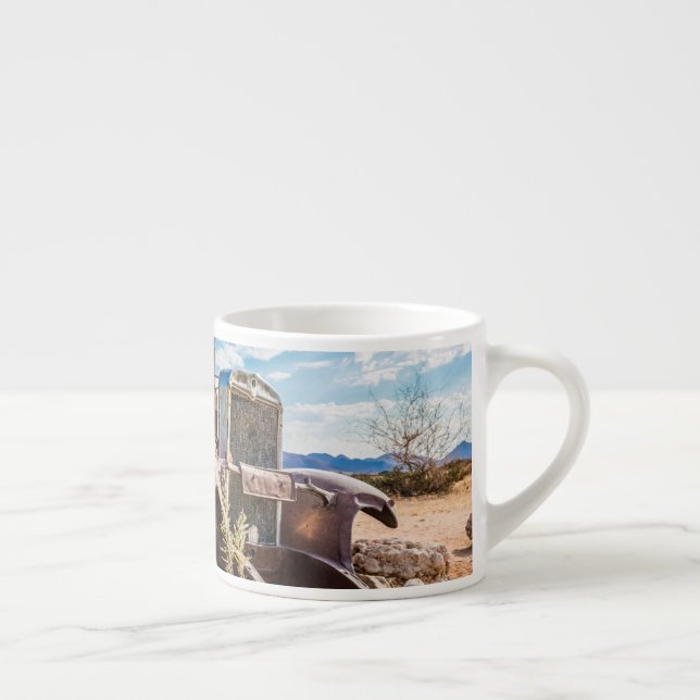 Gamla och övergivna bilar nr 3 i Solitaire, Namibi Espressomugg (Höger)