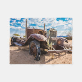 Gamla och övergivna bilar nr 3 i Solitaire, Namibi Fleecefilt