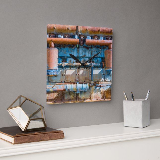 Gamla och rostiga Atlas Imperial diesel-motorer i  Fyrkantig Klocka (Kontor)