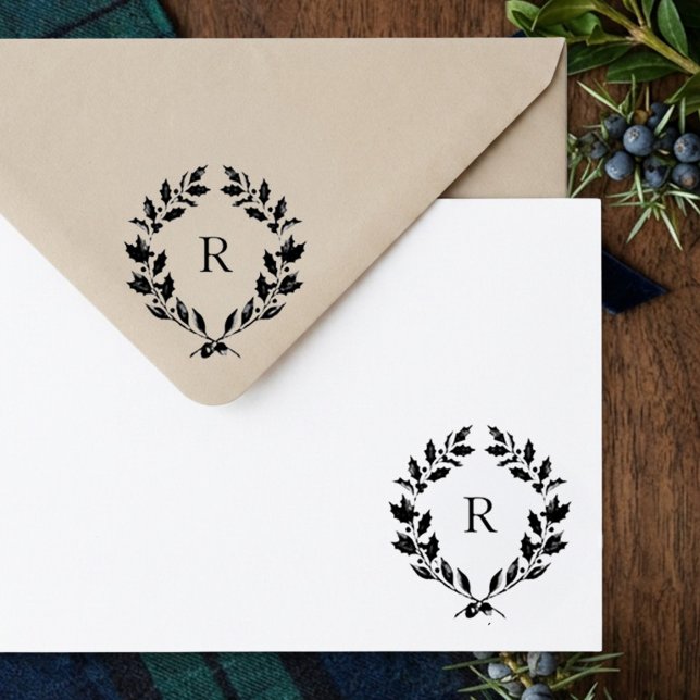 Gamla Pengar Heritage Holly Monogram Krön Självfärgande Stämpel (Monogrammed Holly Family Crest Stamp from the Old Money Heritage Collection by Darling & May)