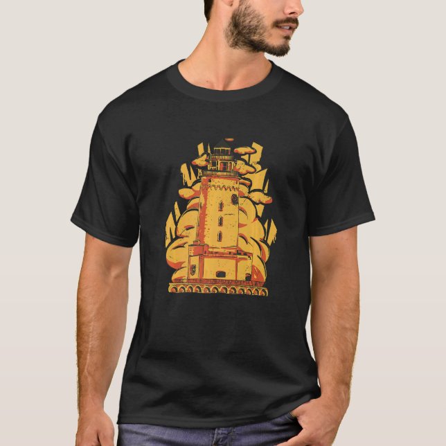 Gamla Torn Bygger i moln T Shirt (Framsida)