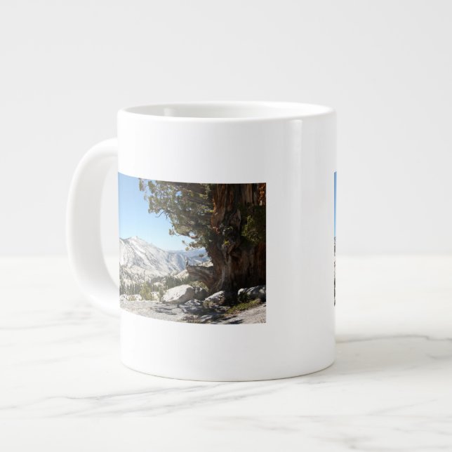 Gamla Träd i Yosemite nationalpark Jumbo Mugg (Framsida vänster)