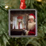 Gamla världshjultomten | Lägg till foto | Luxjul Julgransprydnad Metall<br><div class="desc">Den här fantastiska julfotodesignen innehåller ett foto av tomten som håller en ram med ditt favoritfoto. Det här är perfekten för dem som inte kan besöka tomten personligen.</div>
