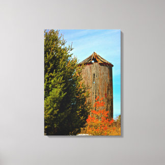 Gamla viltlevande träsilo Wrapped Canvas