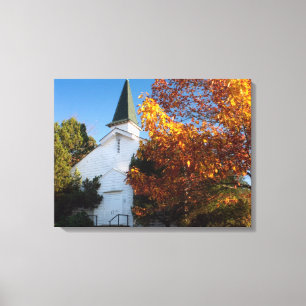 Gamla vita kyrkan på hösten canvastryck