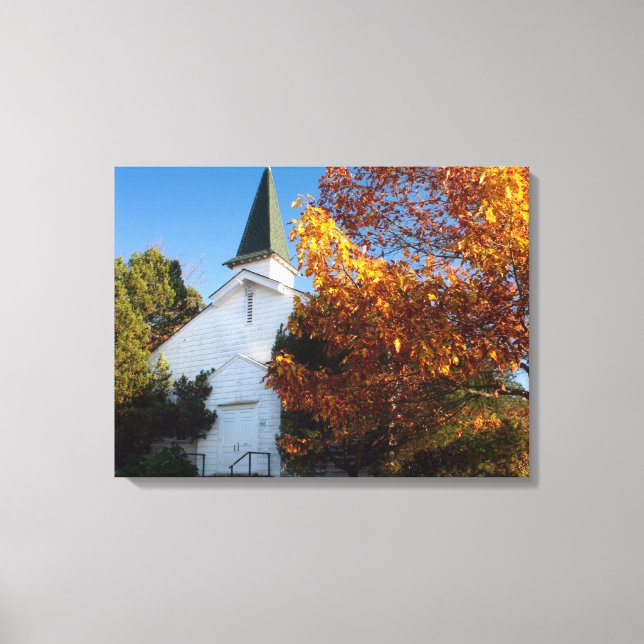 Gamla vita kyrkan på hösten canvastryck (Framsida)