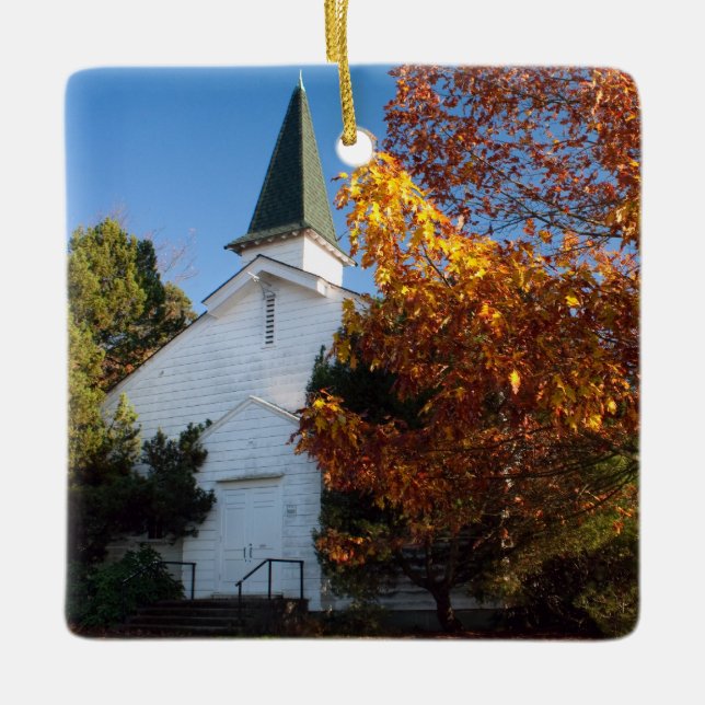 Gamla vita kyrkan på hösten julgransprydnad keramik (Framsida)