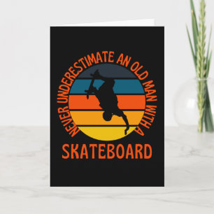 Gamle man med en skateboard Retro-Vintage Kort