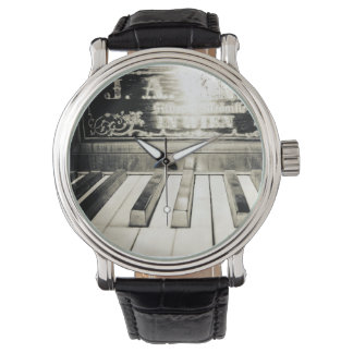 Gammal fastiserad bevakning armbandsur