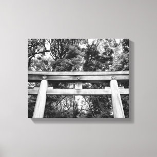 Gammal grind vid Meiji Shrine i Yoyogi Park i Toky Canvastryck