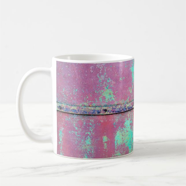 Gammal grönt målade vägg med rost struktur. Grunge Kaffemugg (Vänster)