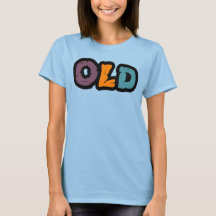 Gammal grundläggande t-shirt för kvinnor