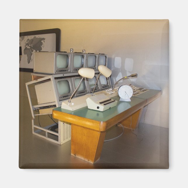 gammal historisk tv-studio magnet (Framsidan)