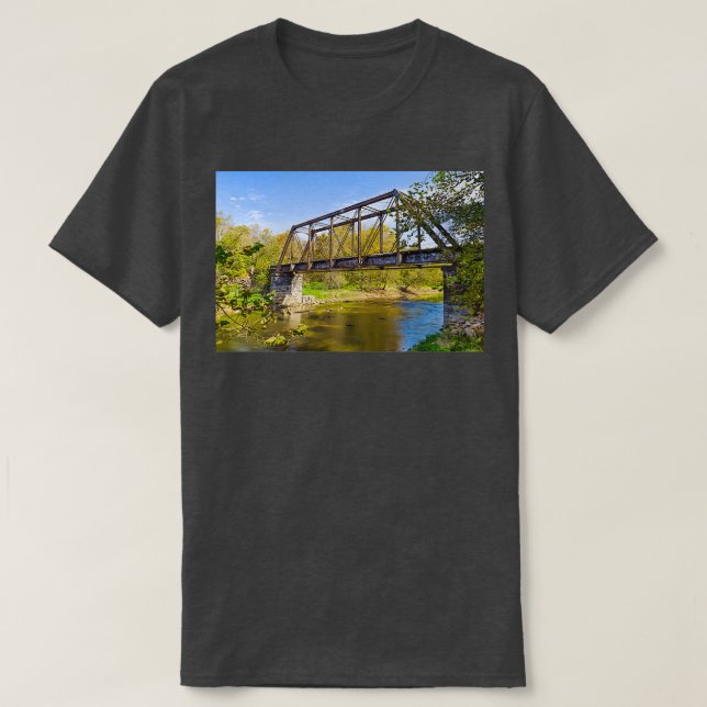 Gammal järnväg i Trestle-bron i Valley T Shirt (Design framsida)