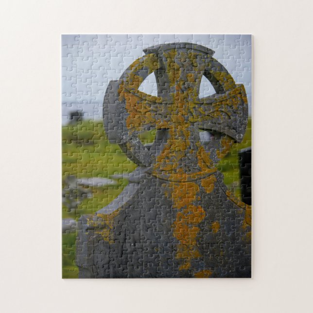 Gammal keltisk kors Galway Irland. Pussel (Vertikal)