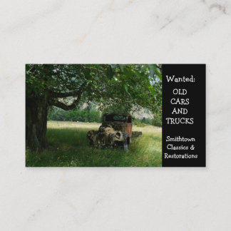 Gammal lastbil under trädvintageautomatiskn visitkort