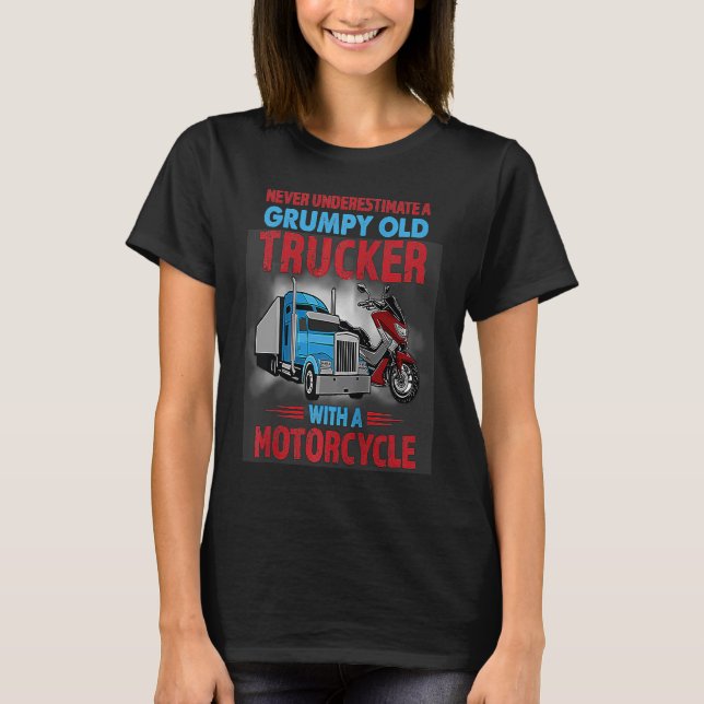 Gammal lastbilschaufför med motorcykelns lastbilsc t shirt (Framsida)