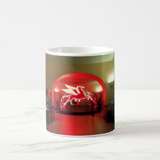 Gammal Magnolia Pegasus i den gammala röda lobbyen Kaffemugg (Center)