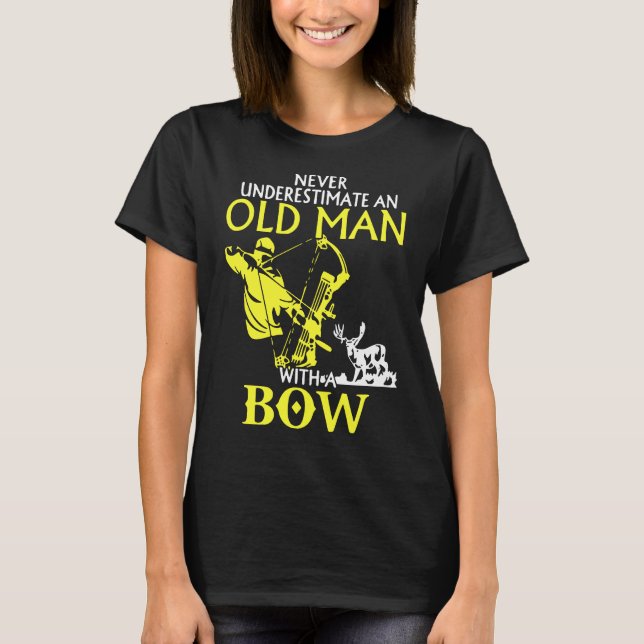 Gammal man Archery Compound Bow Hjort Elk Big Game T Shirt (Framsida)