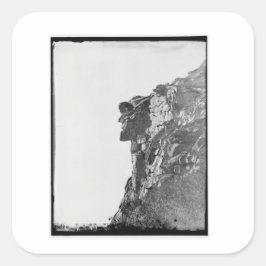 Gammal man i bergsfästningen fyrkantigt klistermärke