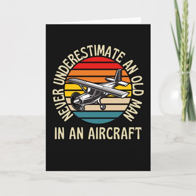 Gammal man i en flygplanspilot kort (Framsida)